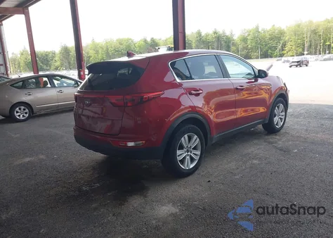 2018 Kia Sportage Lx z USA, uszkodzony, nr VIN KNDPMCAC9J7386293